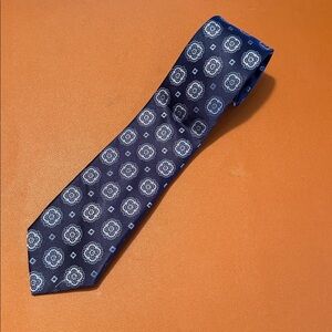 Saks Fifth Avenue Navy and White Floral Men's Tie